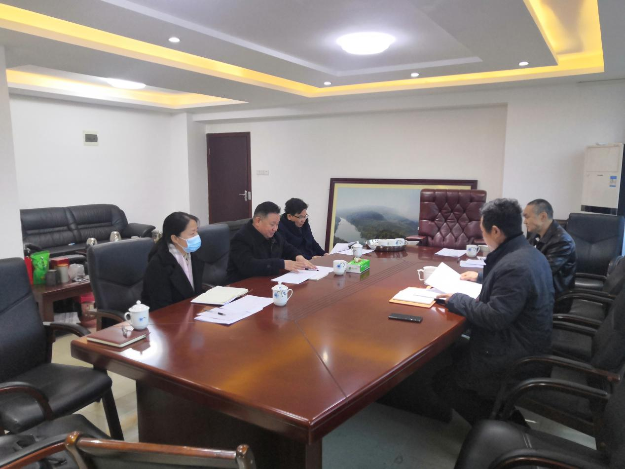 始兴县委书记黄建华莅临始兴县人社局调研
