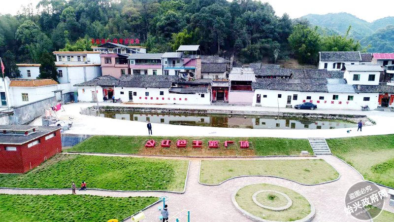 隘子村人口_隘子镇彩岭村(3)
