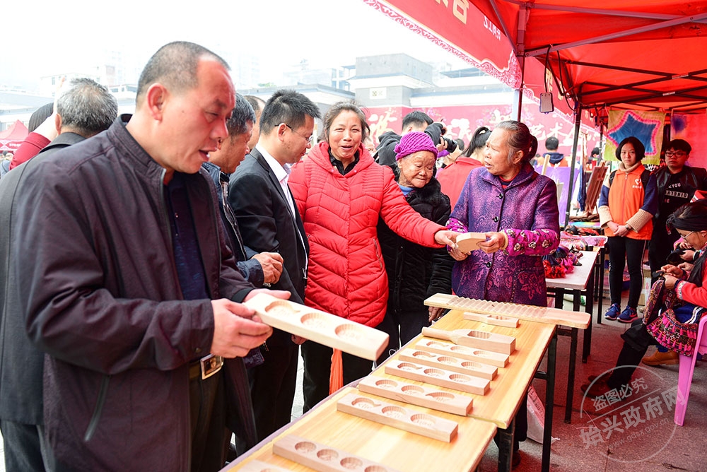 非遗民俗及民间艺术手工艺品展示